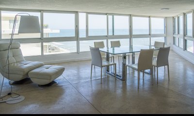 OPORTUNIDAD EN Garden Tower, unidad reciclada en su totalidad. 3 dormitorios en Península. Punta del Este