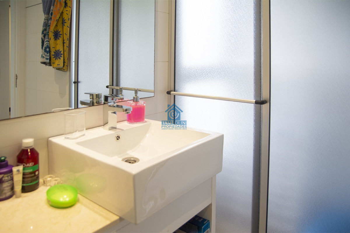 Apartamento ID.963 - Apartamento en Venta de 2 dormitorios en Playa Mansa , Punta del este 