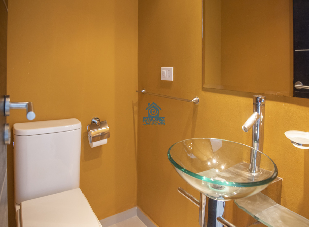 Apartamento ID.1141 - Vende hermoso Penthouse en Playa Mansa con azotea propia en Punta del Este