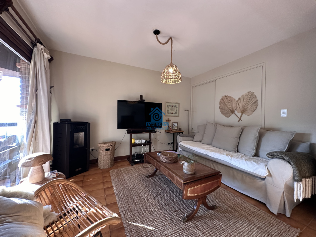 Apartamento ID.588 - Vende apto en Peninsula de 3 dormitorios con vista al Puerto, Punta del Este