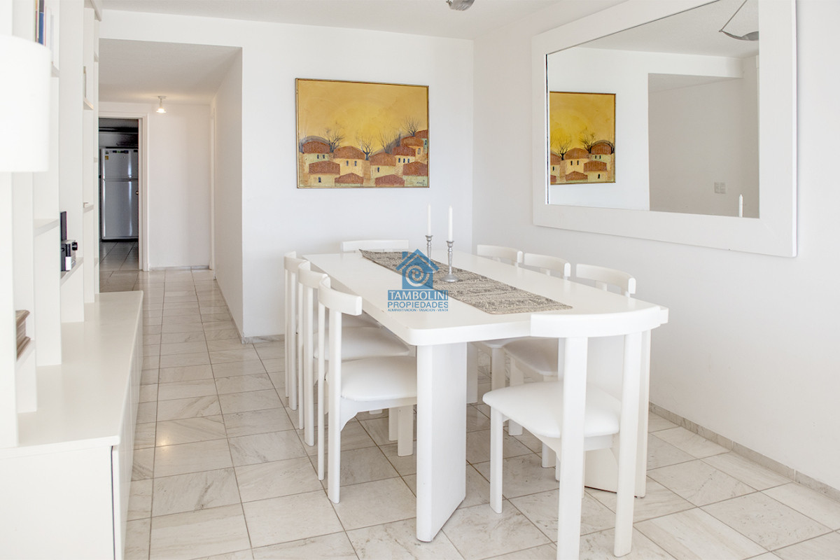 Apartamento ID.738 - Vende apartamento de 3 dormitorios en Mansa, Punta del Este.