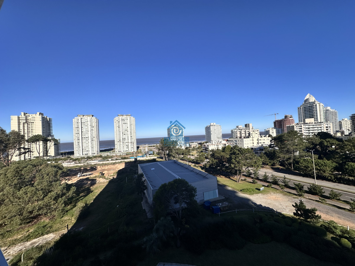 Apartamento ID.1091 - Vende departamento en Torre One II, Punta del este