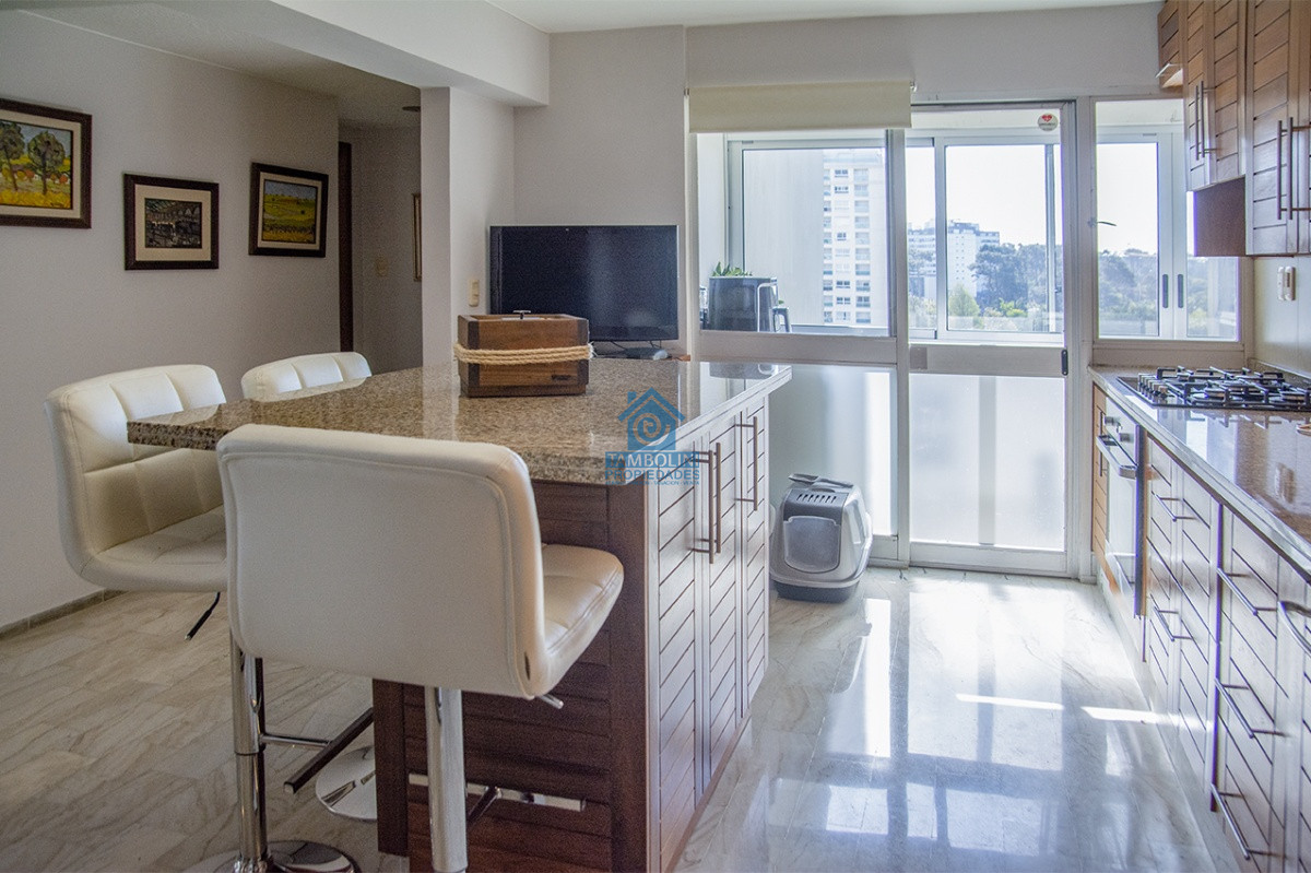 Apartamento ID.611 - Departamento en venta de 3 dormitorios en Roosevelt Center, Punta del este 