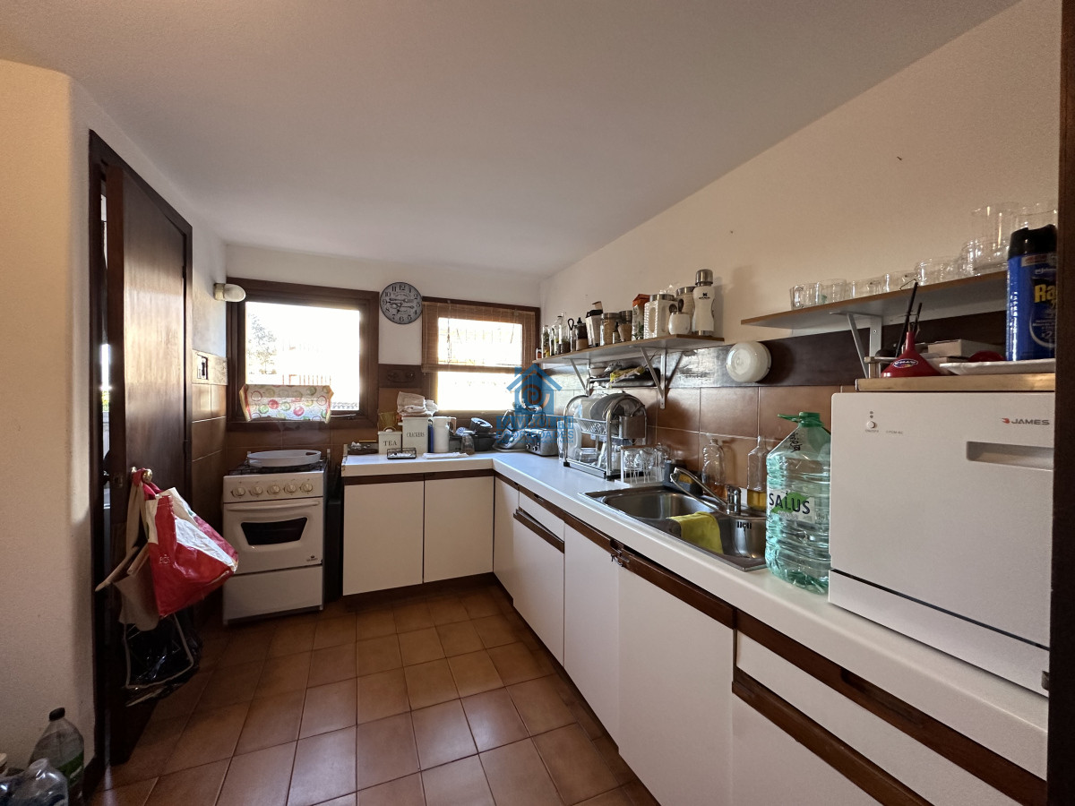 Apartamento ID.588 - Vende apto en Peninsula de 3 dormitorios con vista al Puerto, Punta del Este