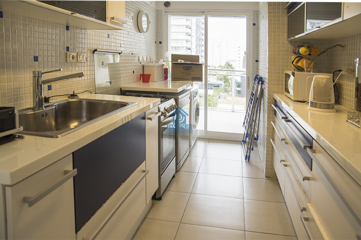 Apartamento ID.1136 -  Departamento en venta y alquiler de 3 dormitorios en Playa Brava , Punta del este 