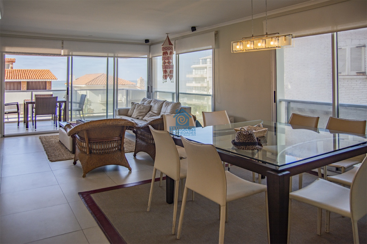 Apartamento ID.1139 - Departamento de 3 dormitorios con parrillero en venta, edificio nuevo en la Peninsula.