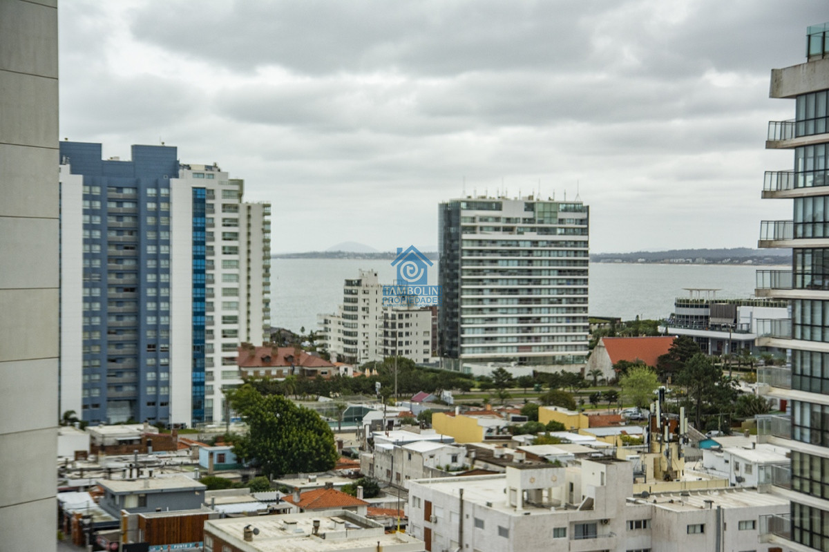 Apartamento ID.624 - Apartamento en Venta de 3 dormitorios en parada 2 de playa brava, cerca de servicios en Punta del Este 