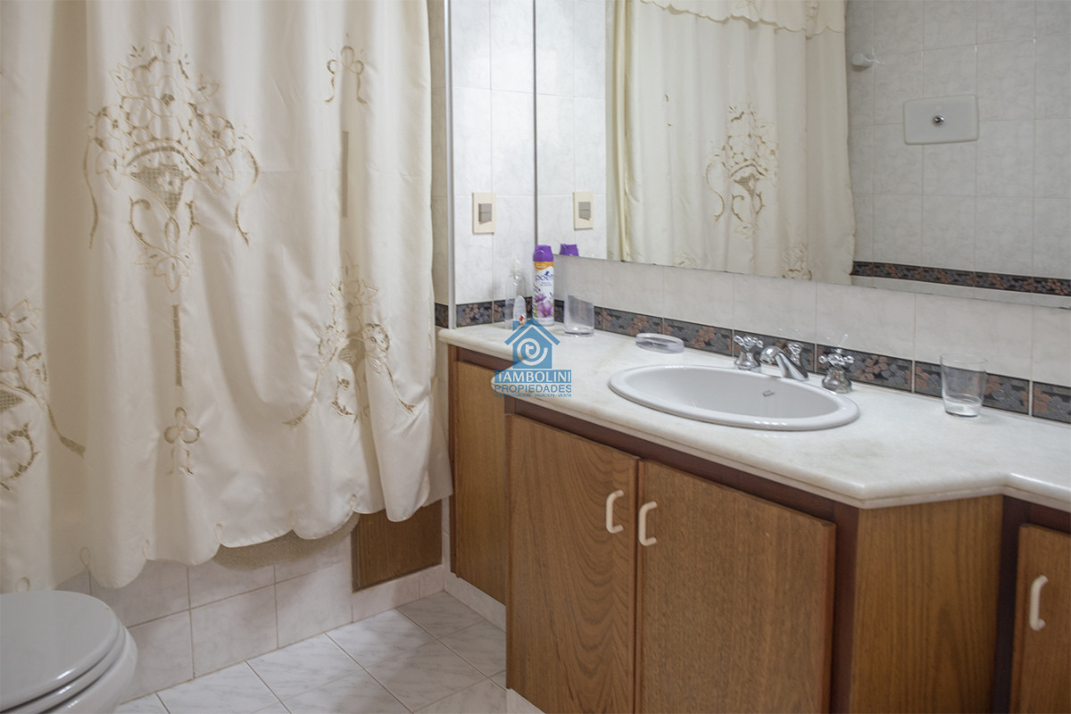 Apartamento ID.1135 - Vende departamento de 3 dormitorios en Ocean Tower, Punta del Este 
