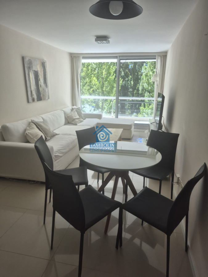 Apartamento ID.1150 - Apartamento en Venta de 2 dormitorios en Punta del Este  