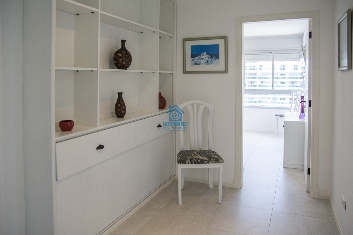 Apartamento ID.1134 - Vende apartamento de 2 dormitorios y medio en Chiverta, Reciclado completo. Punta del Este 