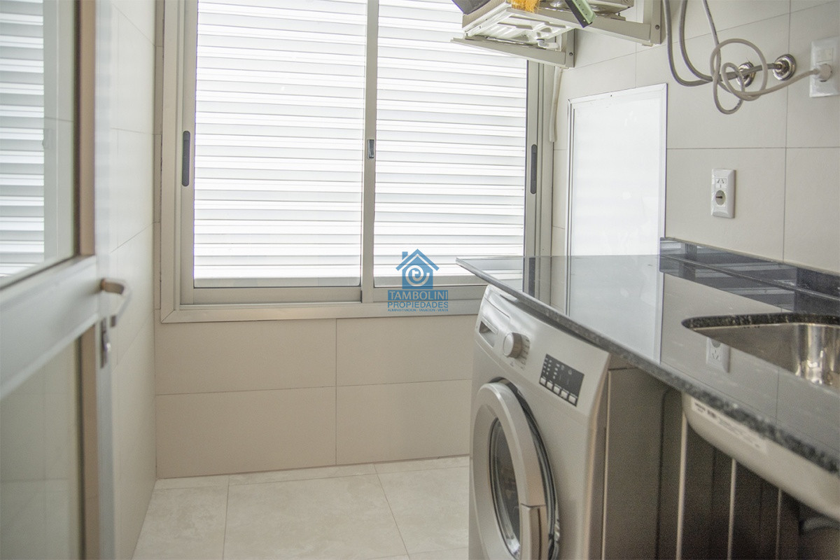 Apartamento ID.1134 - Vende apartamento de 2 dormitorios y medio en Chiverta, Reciclado completo. Punta del Este 