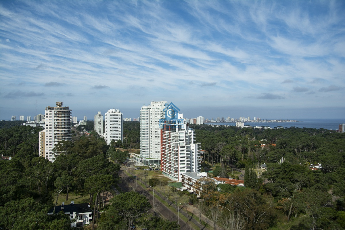 Apartamento ID.1140 - Departamento en venta de 3 dormitorios con vista en Punta del Este