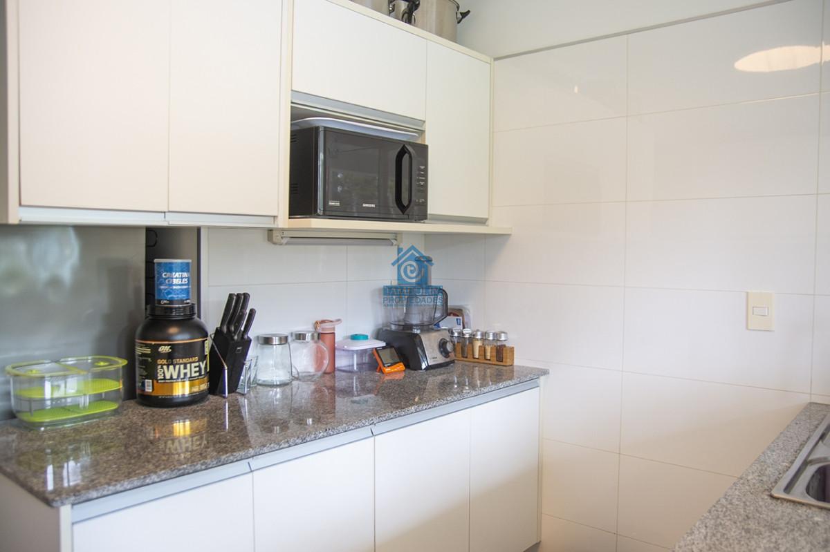 Apartamento ID.963 - Apartamento en Venta de 2 dormitorios en Playa Mansa , Punta del este 