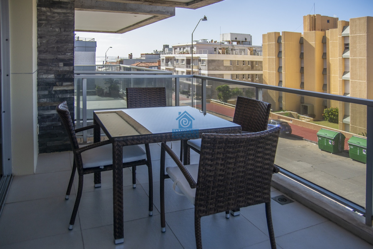 Apartamento ID.1139 - Departamento de 3 dormitorios con parrillero en venta, edificio nuevo en la Peninsula.