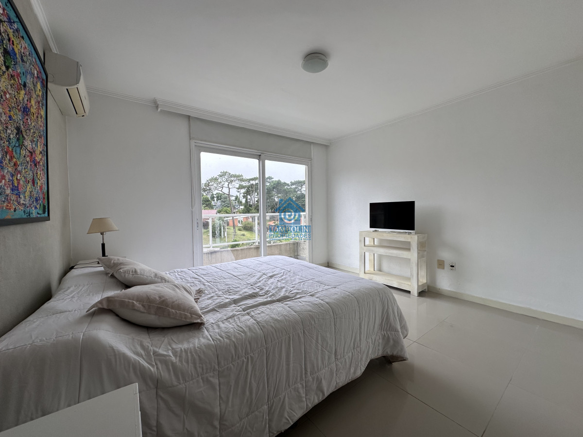 Apartamento ID.577 - Vende apartamento en playa mansa de 1 dormitorio con parrillero, Punta del Este 