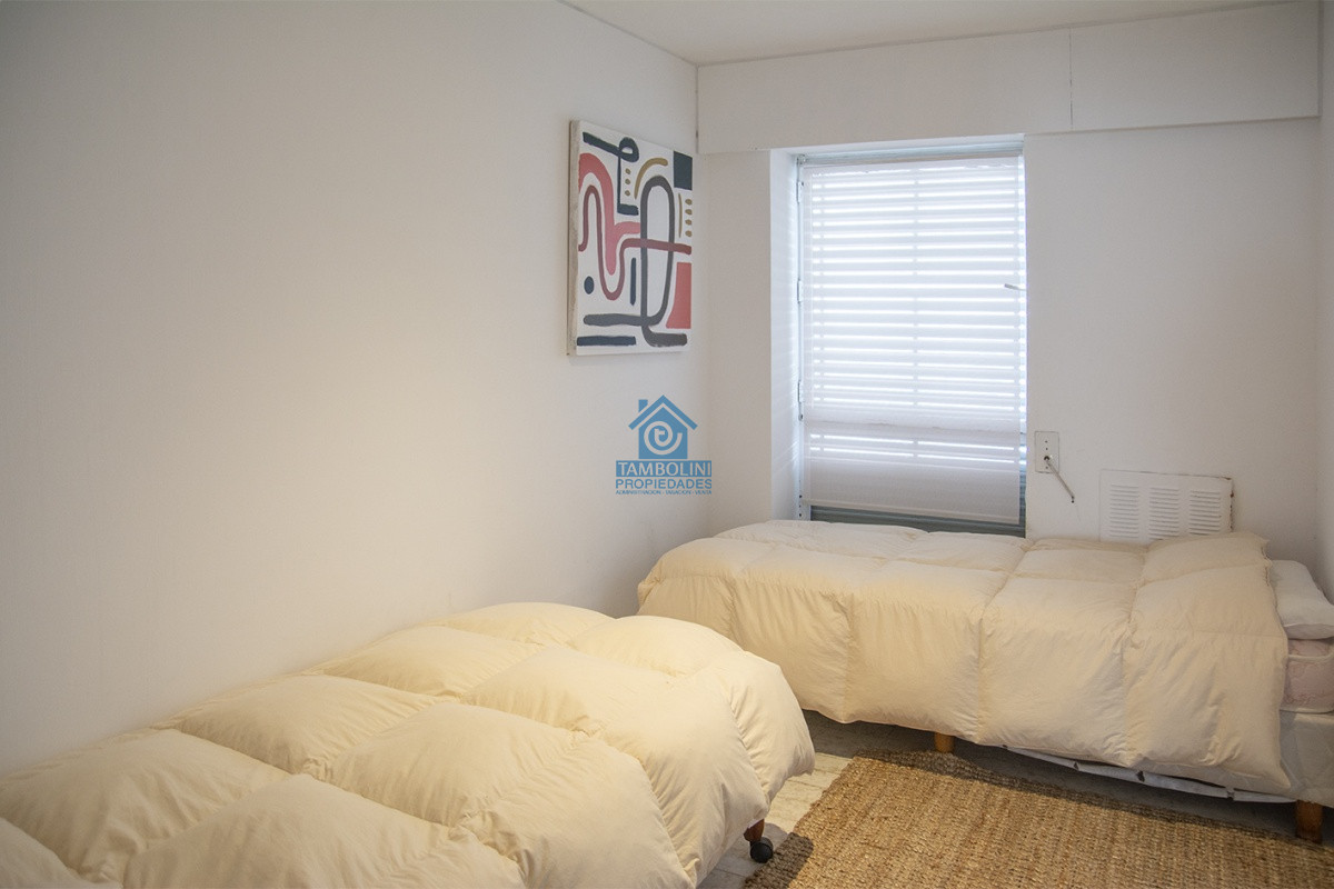 Apartamento ID.1119 - Hermosa vista y cómodos espacios a pasos del mar.