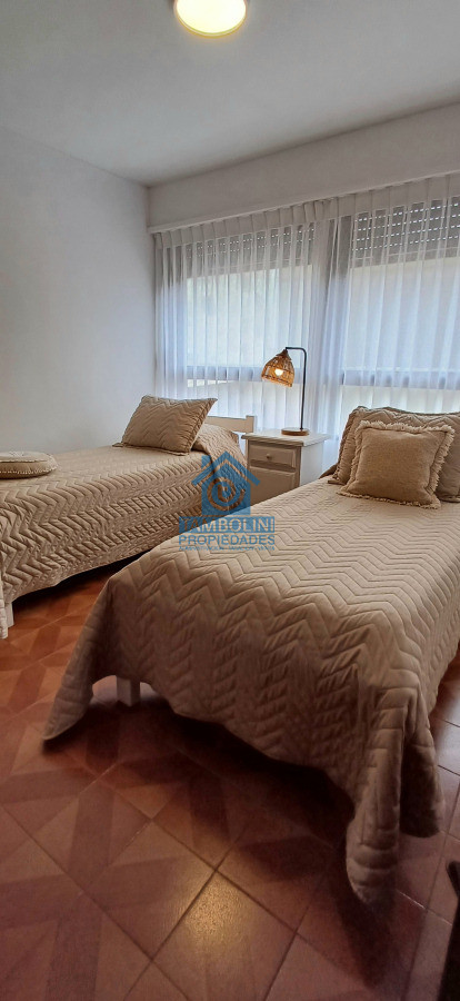 Apartamento ID.1160 - Punta del Este - Península Venta 2 dormitorios + dependencia.