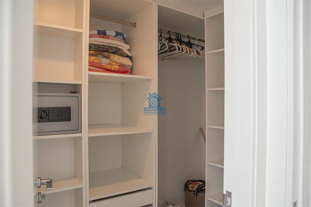 Apartamento ID.1136 -  Departamento en venta y alquiler de 3 dormitorios en Playa Brava , Punta del este 