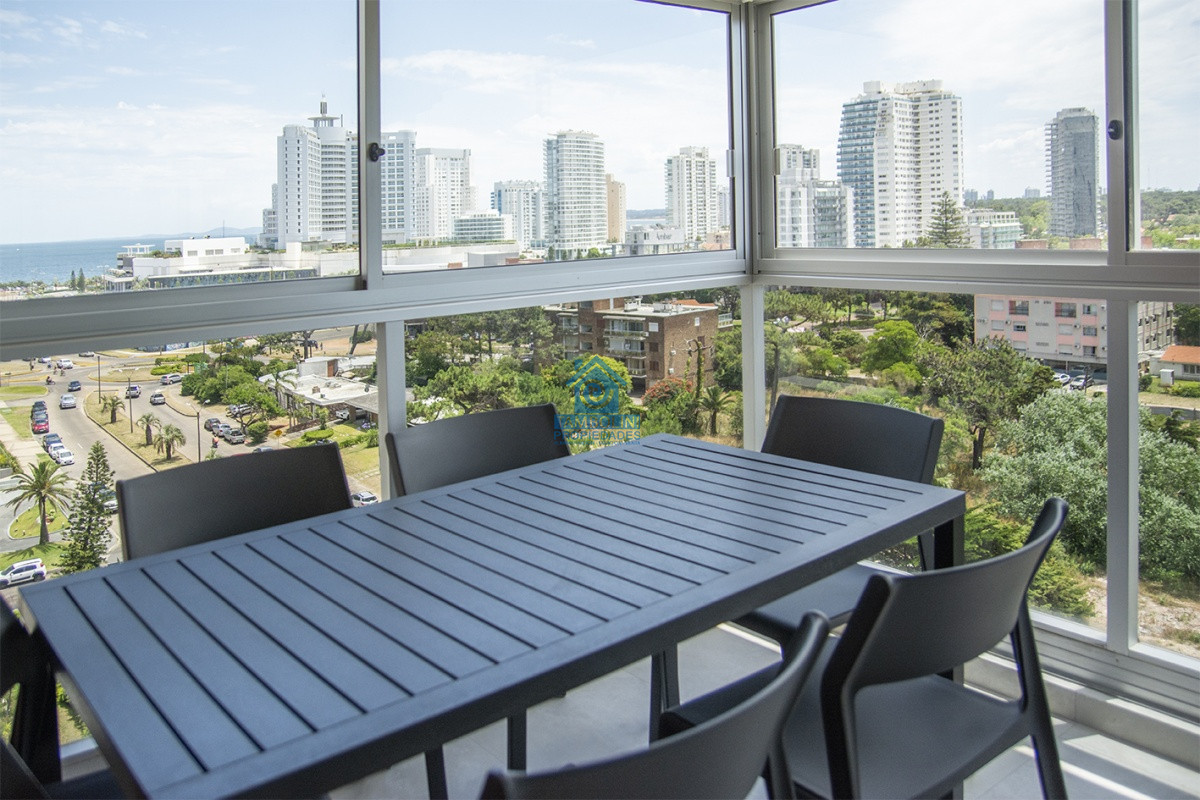 Apartamento ID.1134 - Vende apartamento de 2 dormitorios y medio en Chiverta, Reciclado completo. Punta del Este 