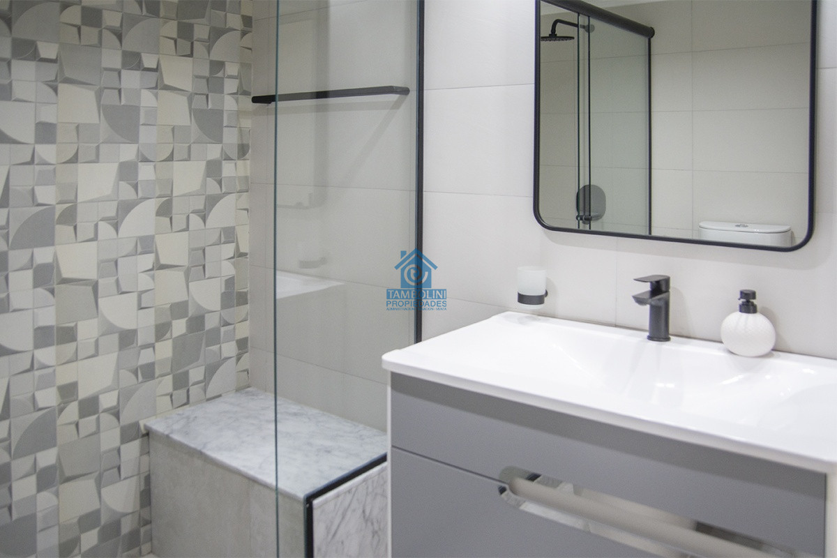 Apartamento ID.1134 - Vende apartamento de 2 dormitorios y medio en Chiverta, Reciclado completo. Punta del Este 