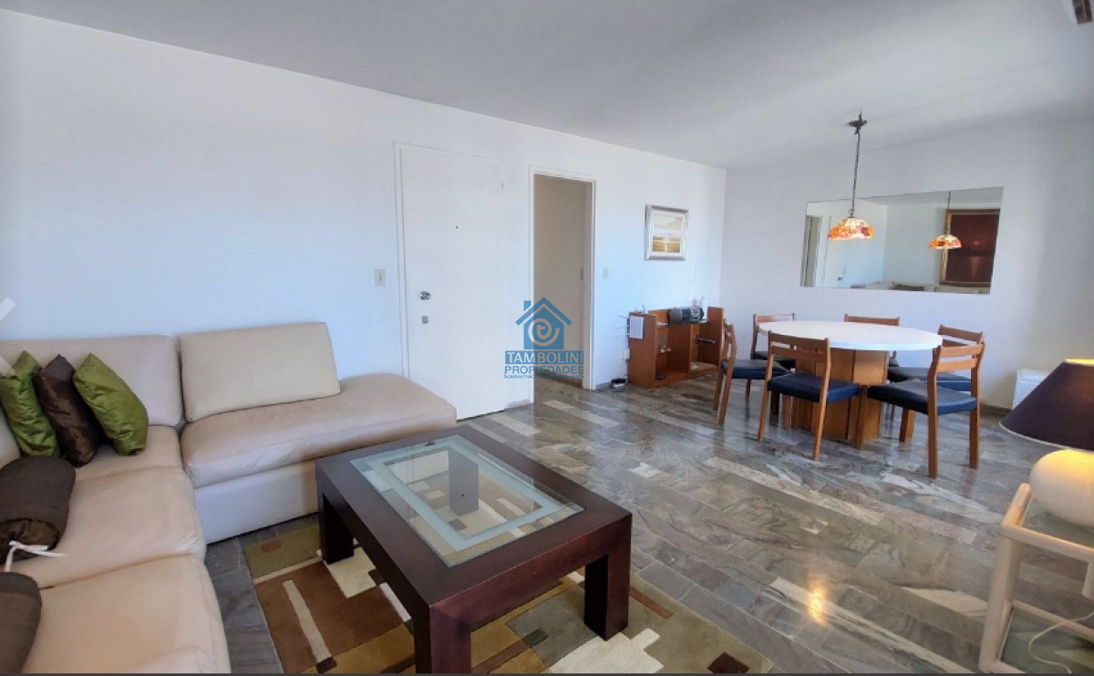 Apartamento ID.587 - En venta departamento en Parquemar Center con panorama al mar.