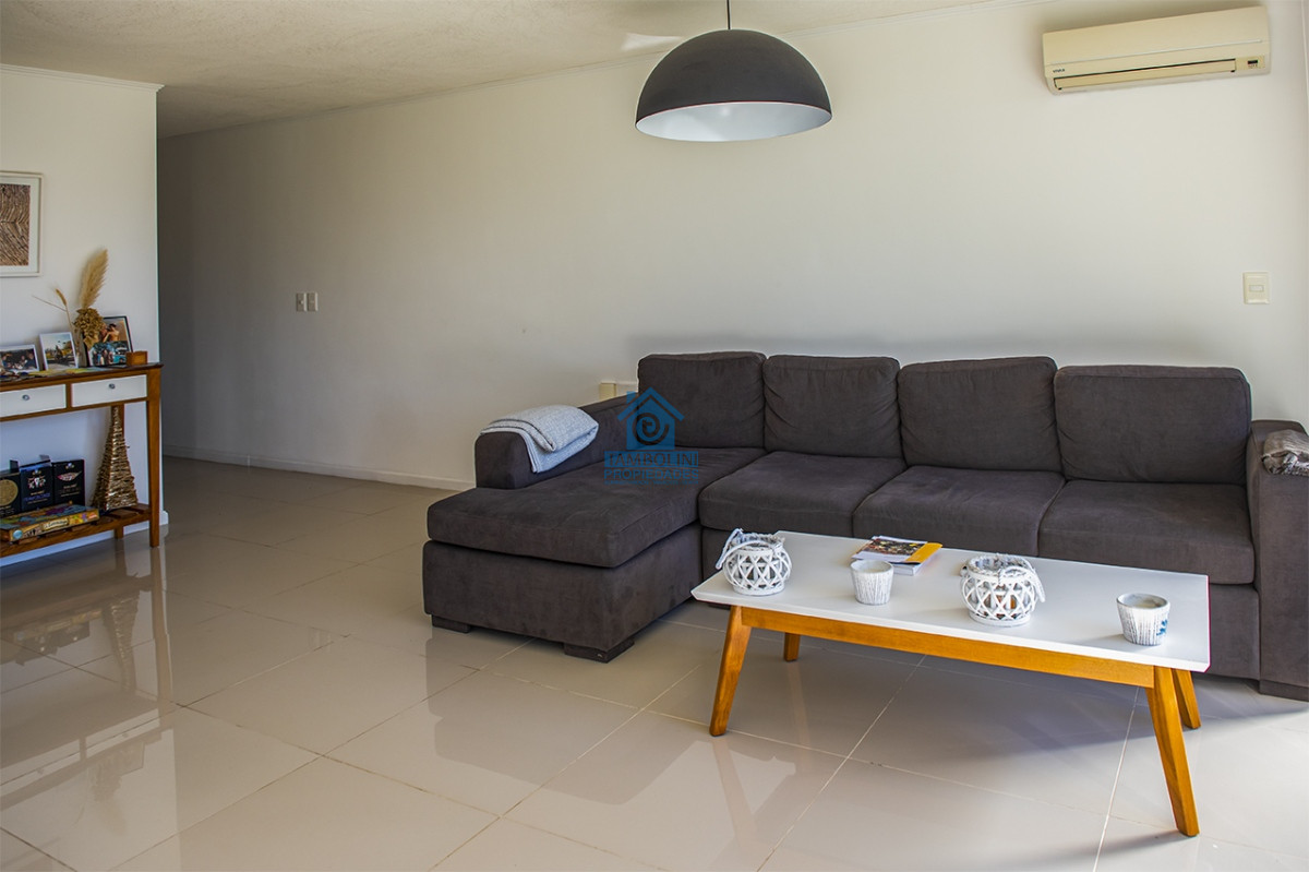 Apartamento ID.740 - Apartamento en venta en Avenue Roosevelt, 2 dormitorios, bajos gastos comunes 