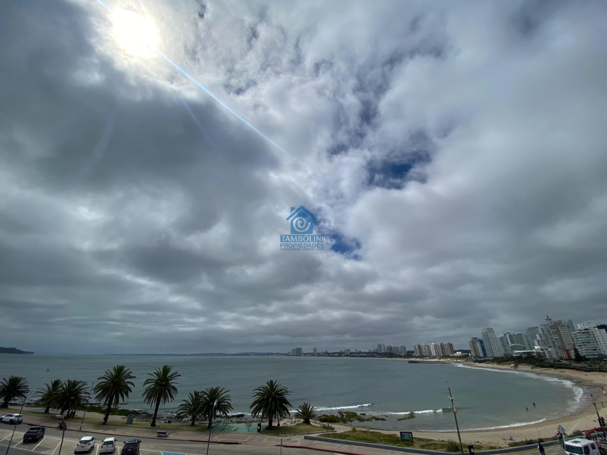 Apartamento ID.1143 - Vende apartamento con vista al mar de 3 dormitorios, Punta del Este