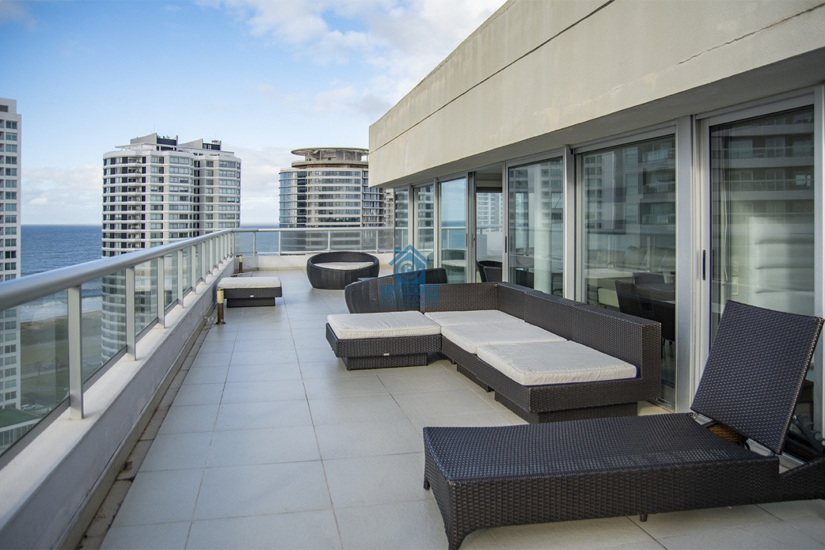 Apartamento ID.833 - Departamento en piso alto, Quartier del Mar, en venta.