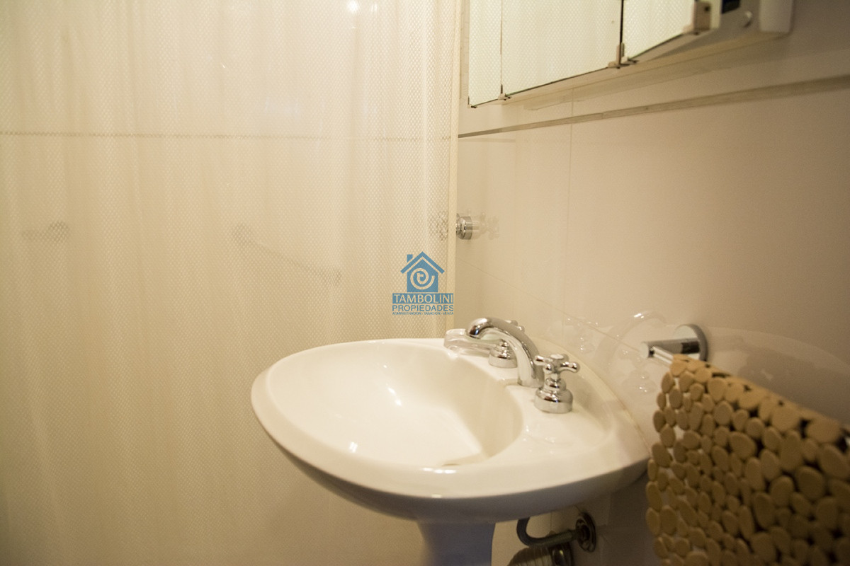 Apartamento ID.624 - Apartamento en Venta de 3 dormitorios en parada 2 de playa brava, cerca de servicios en Punta del Este 