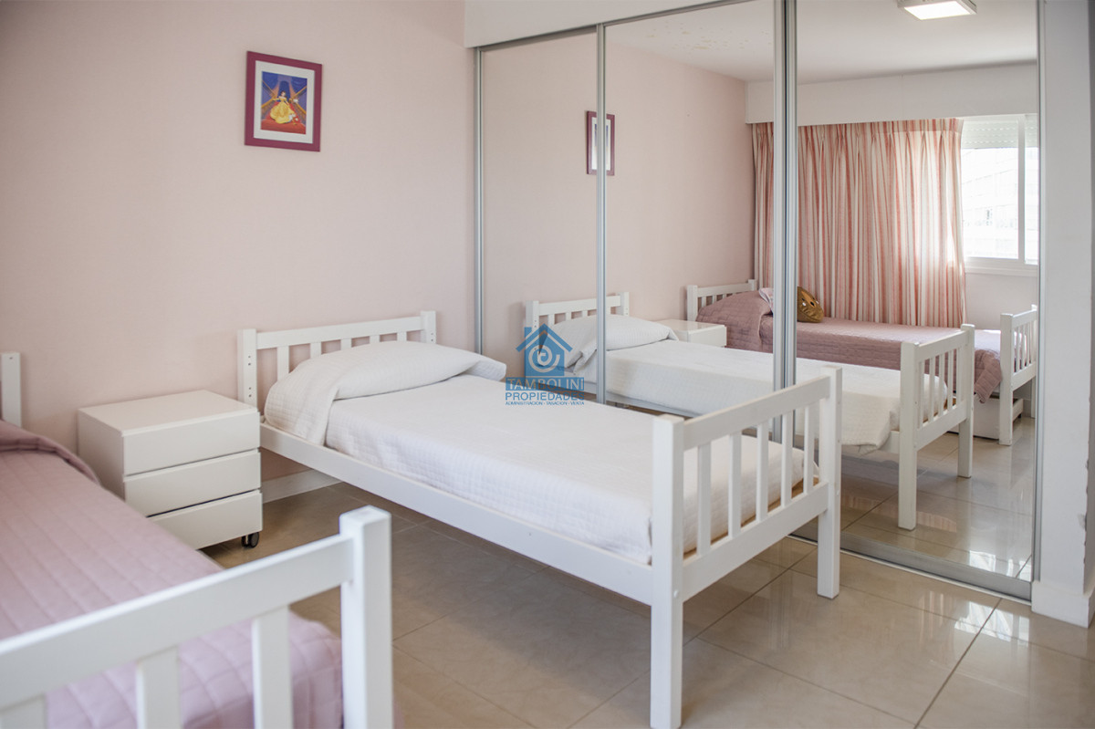 Apartamento ID.823 - PRIMERA LINEA PUNTA DEL ESTE, PLAYA MANSA- TORRE AQUARELLA