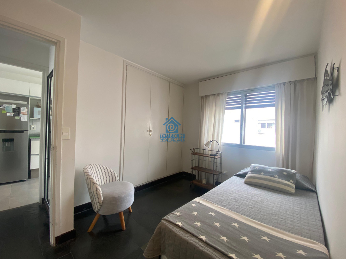 Apartamento ID.1143 - Vende apartamento con vista al mar de 3 dormitorios, Punta del Este
