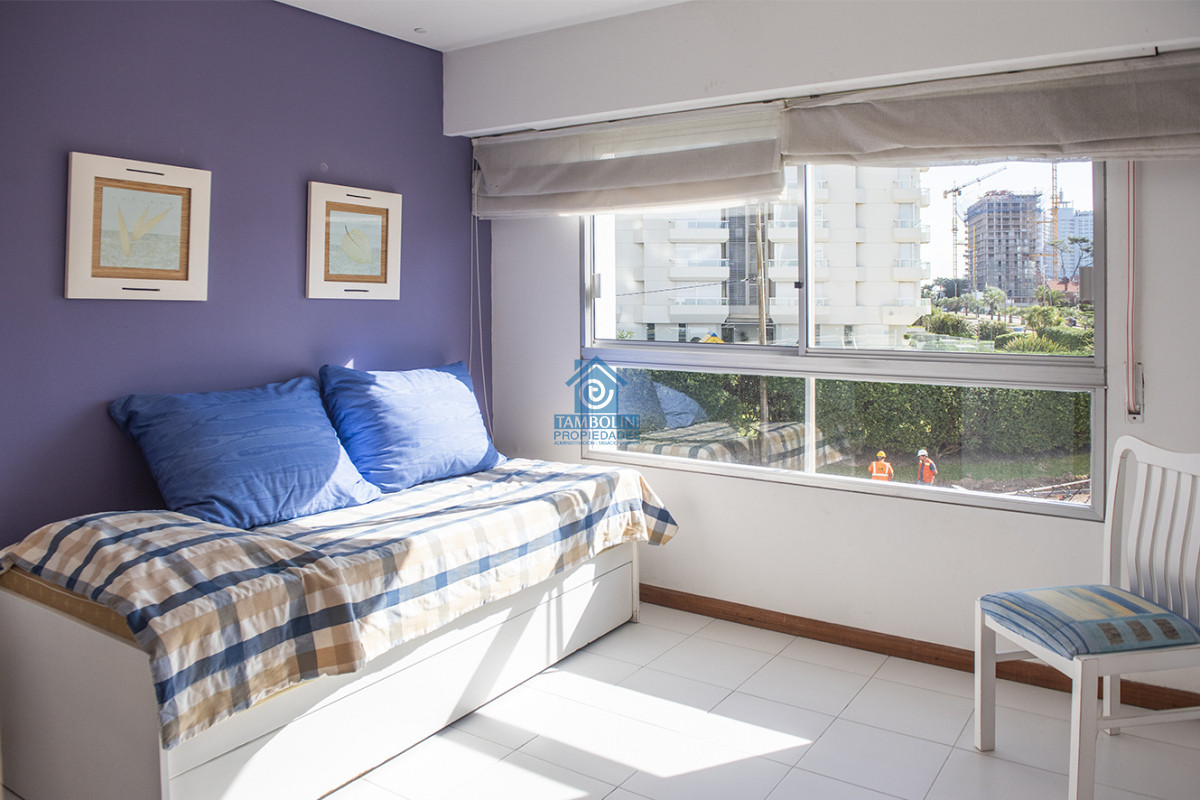 Apartamento ID.1135 - Vende departamento de 3 dormitorios en Ocean Tower, Punta del Este 