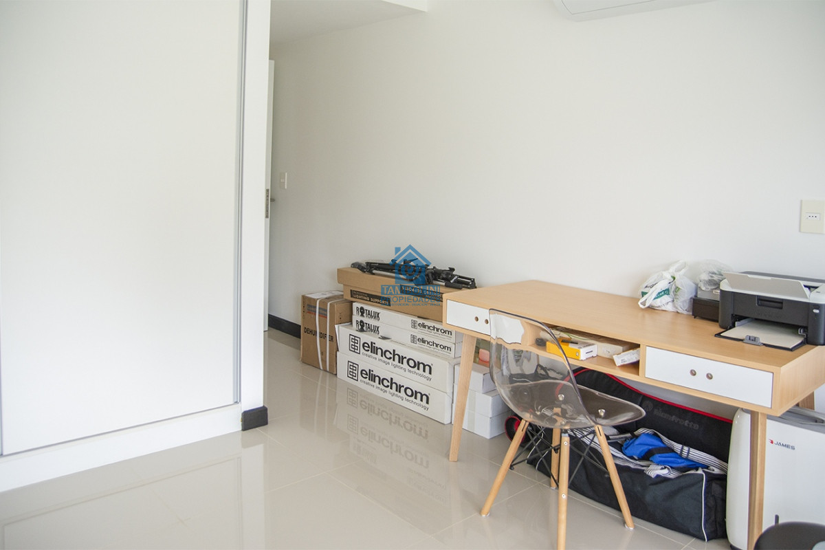 Apartamento ID.963 - Apartamento en Venta de 2 dormitorios en Playa Mansa , Punta del este 