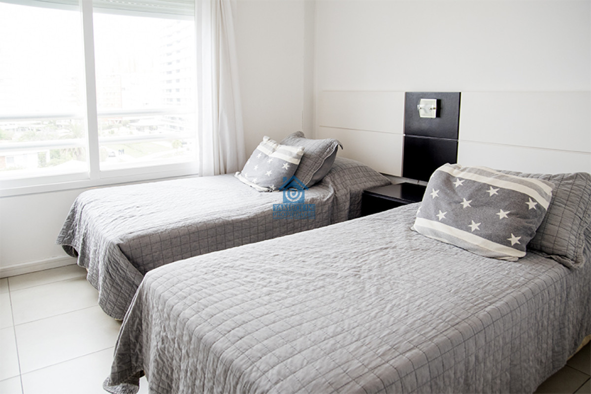 Apartamento ID.1136 -  Departamento en venta y alquiler de 3 dormitorios en Playa Brava , Punta del este 