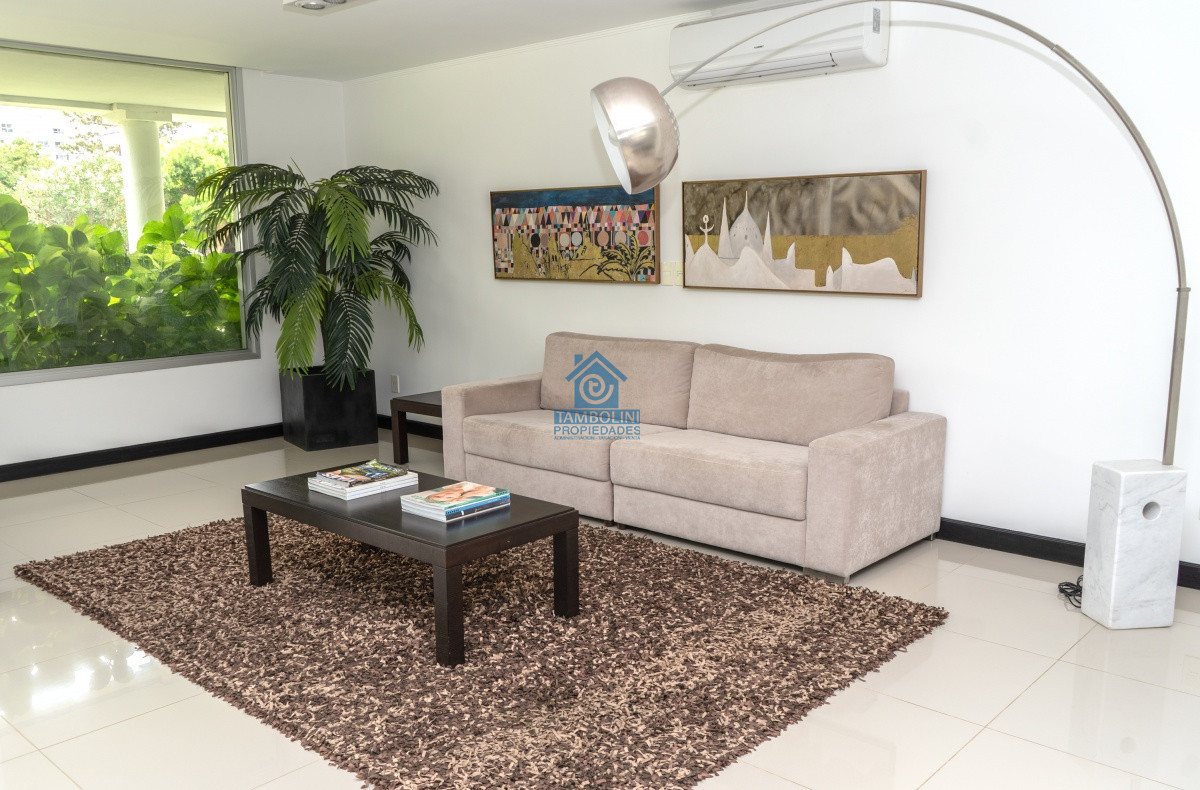 Apartamento ID.964 - PH en playa mansa , departamento en Edificio Monet de 2 dormitorios, Punta Del Este