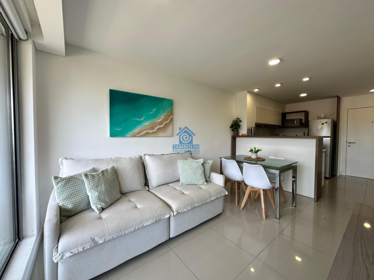 Apartamento ID.1089 - Vende apartamento de 1 dormitorio y medio en Peninsula, Punta del Este