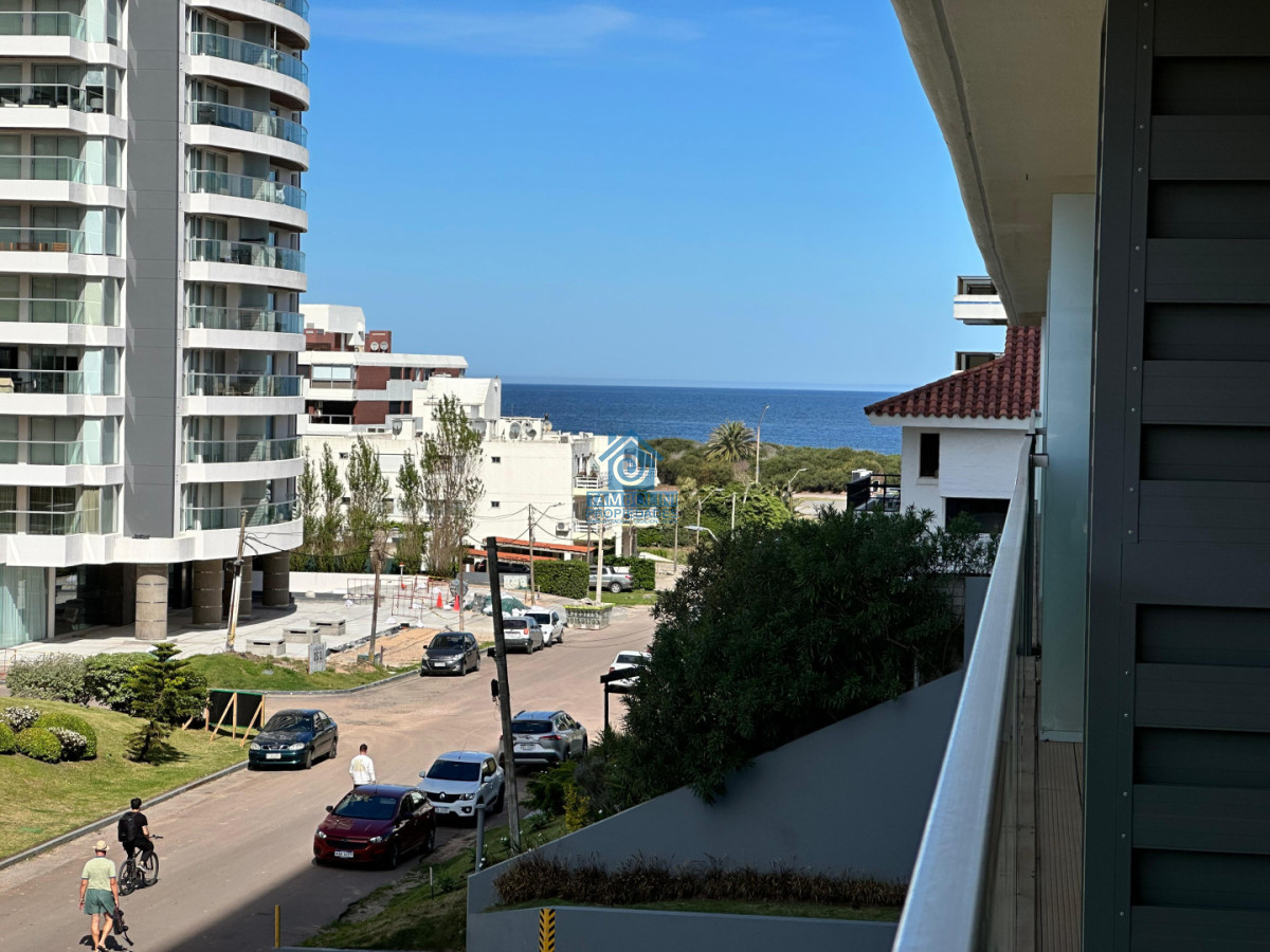 Apartamento ID.1089 - Vende apartamento de 1 dormitorio y medio en Peninsula, Punta del Este