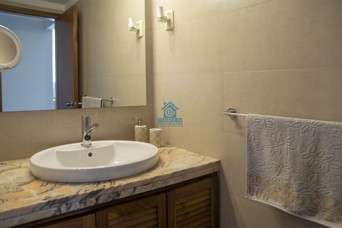 Apartamento ID.611 - Departamento en venta de 3 dormitorios en Roosevelt Center, Punta del este 