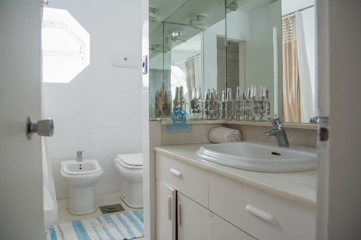 Apartamento ID.1119 - Hermosa vista y cómodos espacios a pasos del mar.