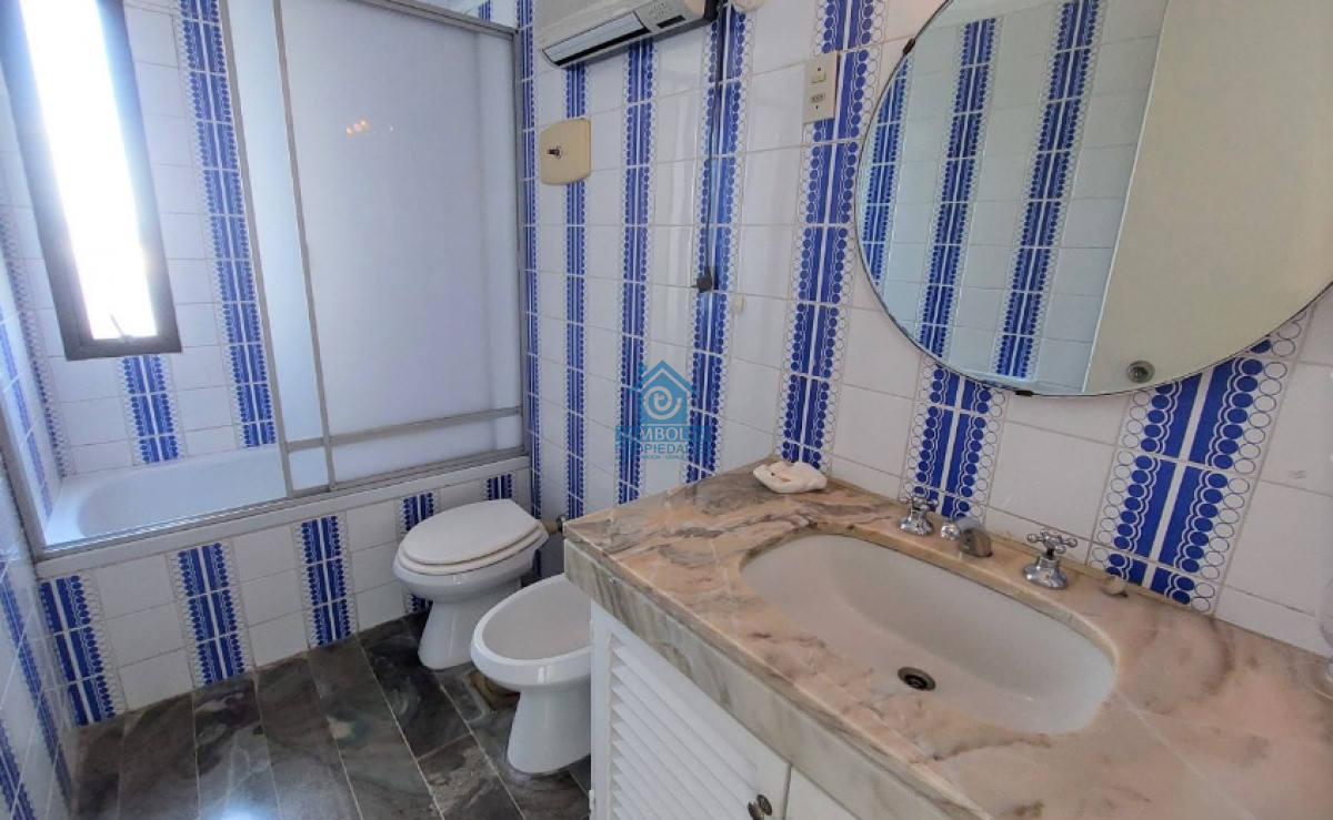 Apartamento ID.587 - En venta departamento en Parquemar Center con panorama al mar.