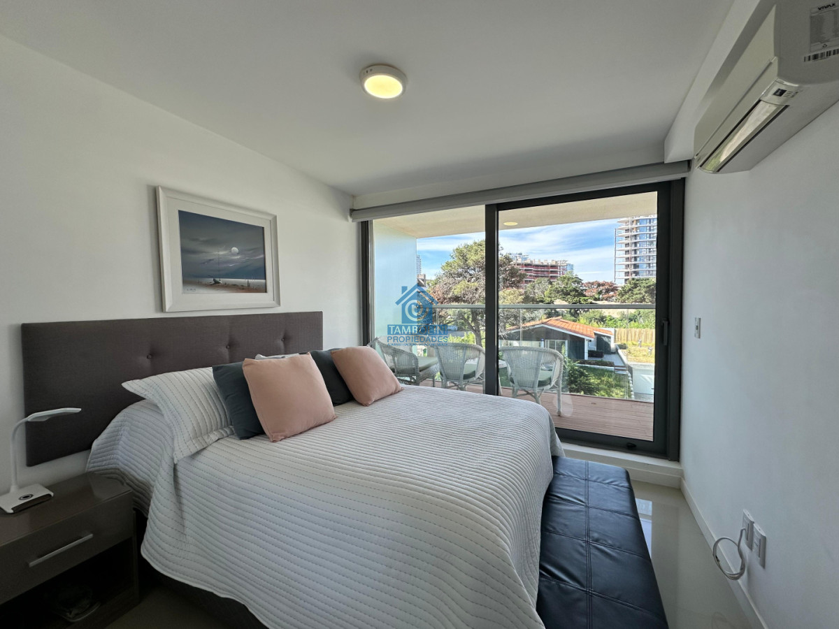 Apartamento ID.1089 - Vende apartamento de 1 dormitorio y medio en Peninsula, Punta del Este