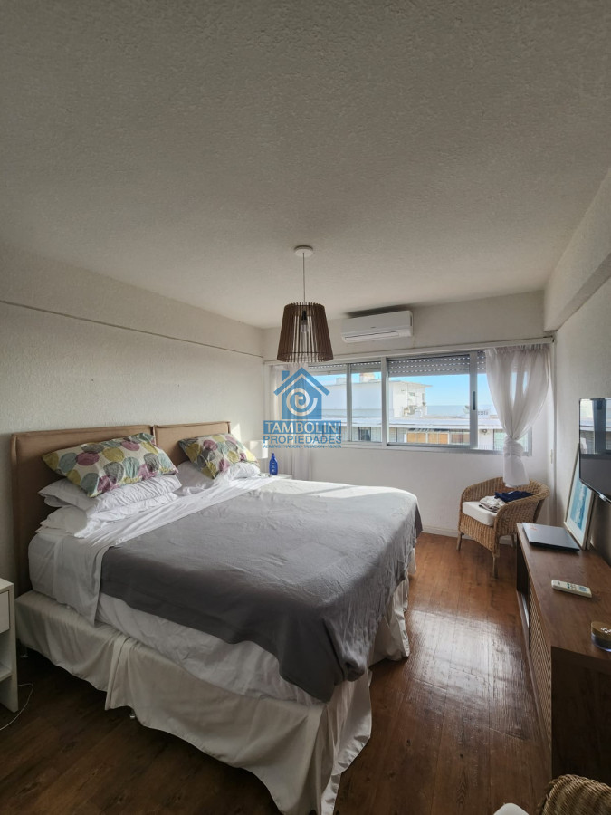 Apartamento ID.1125 - Apartamento en Venta de 3 dormitorios en Península , Punta del este 
