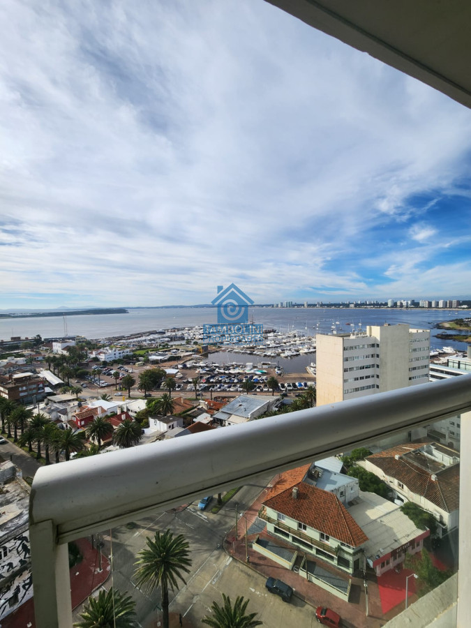 Apartamento ID.1125 - Apartamento en Venta de 3 dormitorios en Península , Punta del este 