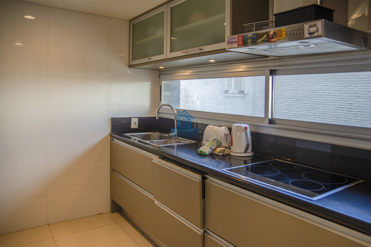 Apartamento ID.1139 - Departamento de 3 dormitorios con parrillero en venta, edificio nuevo en la Peninsula.