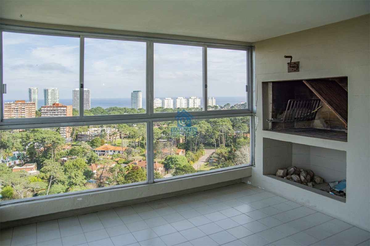 Apartamento ID.1140 - Departamento en venta de 3 dormitorios con vista en Punta del Este