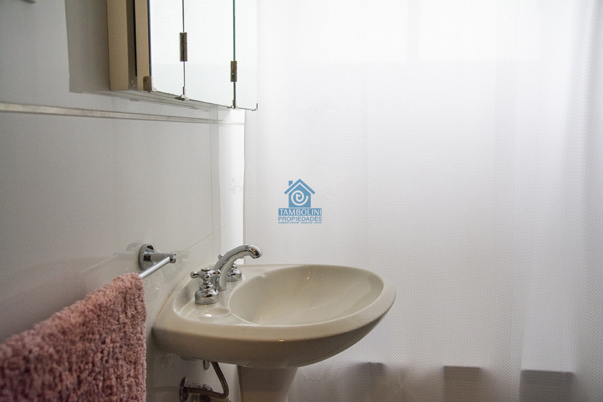 Apartamento ID.624 - Apartamento en Venta de 3 dormitorios en parada 2 de playa brava, cerca de servicios en Punta del Este 