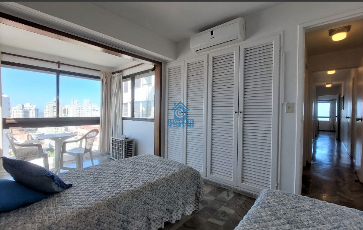 Apartamento ID.587 - En venta departamento en Parquemar Center con panorama al mar.