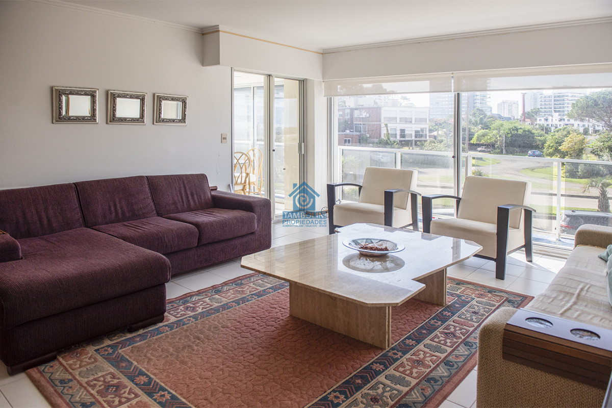 Apartamento ID.1135 - Vende departamento de 3 dormitorios en Ocean Tower, Punta del Este 