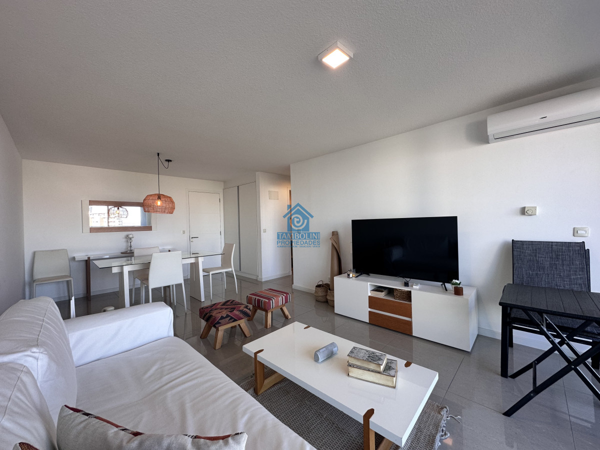 Apartamento ID.1091 - Vende departamento en Torre One II, Punta del este