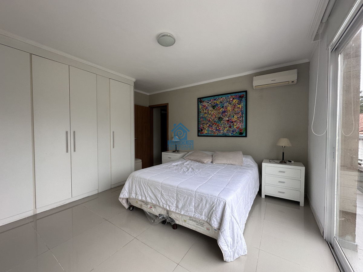 Apartamento ID.577 - Vende apartamento en playa mansa de 1 dormitorio con parrillero, Punta del Este 